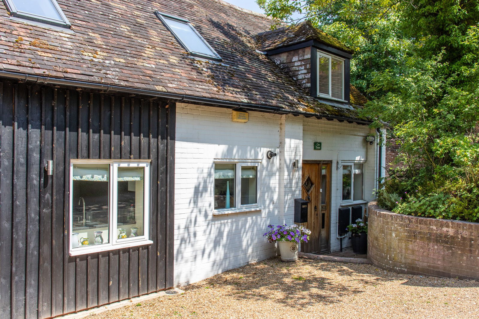 3 bedroom detached house for sale 0