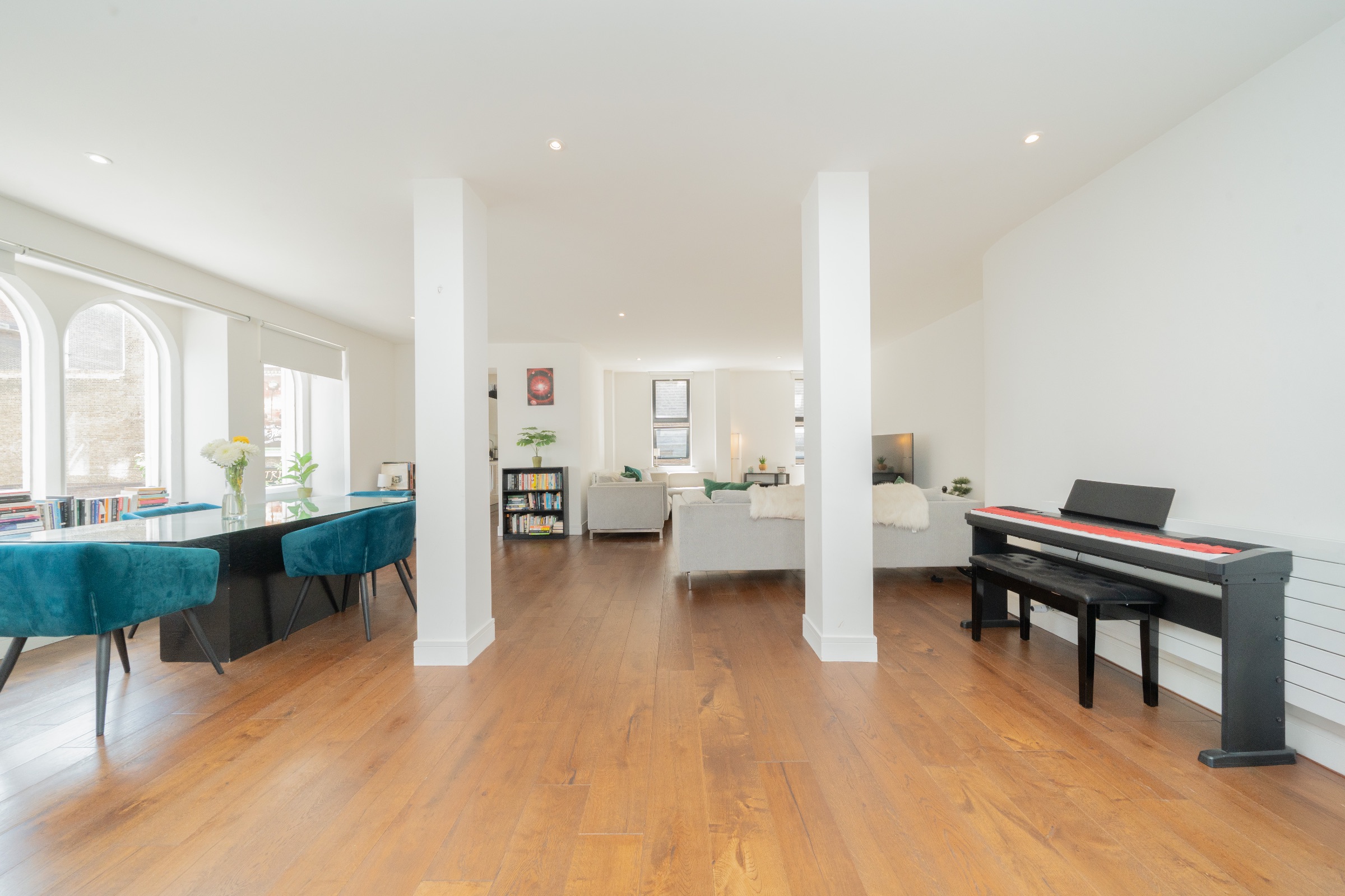 2 bedroom flat for sale 0