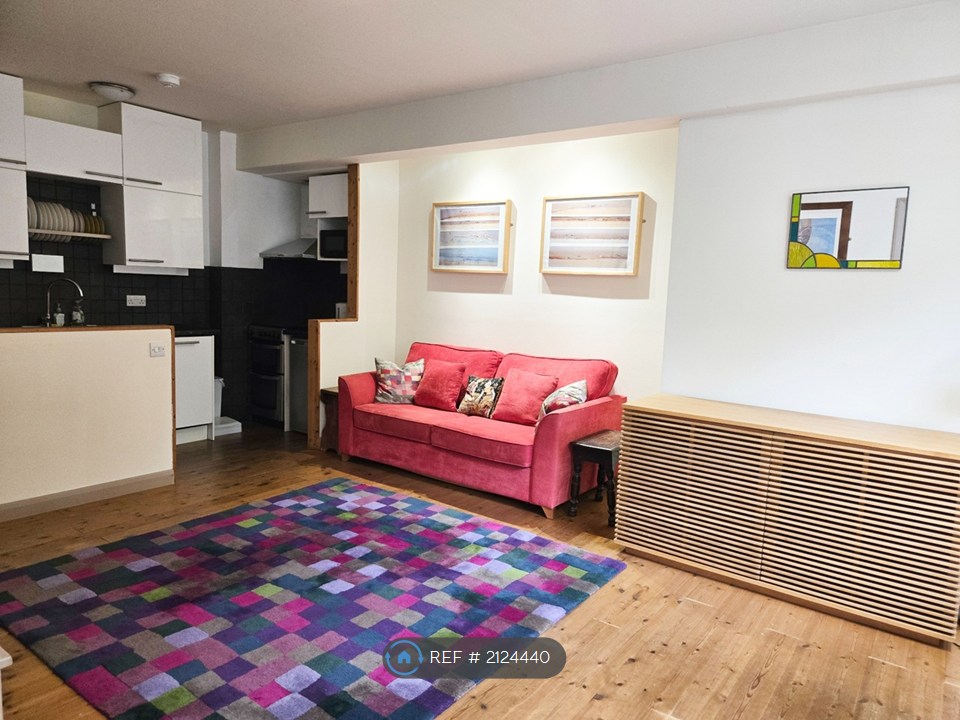 Trinity Court, Grays Inn Road, London photo 4