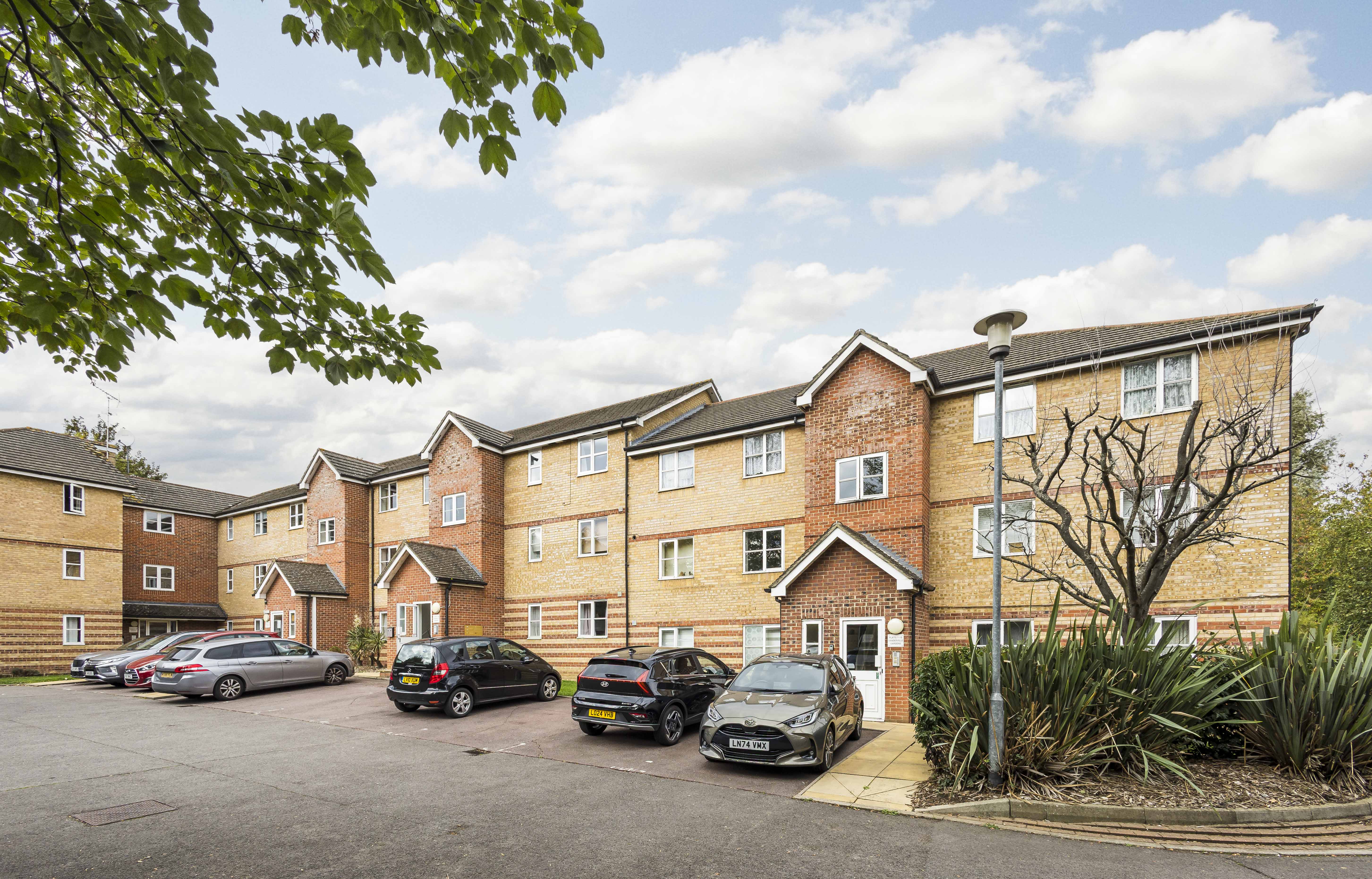 2-bed flat on 17, Vanderville Gardens, London, £369,950