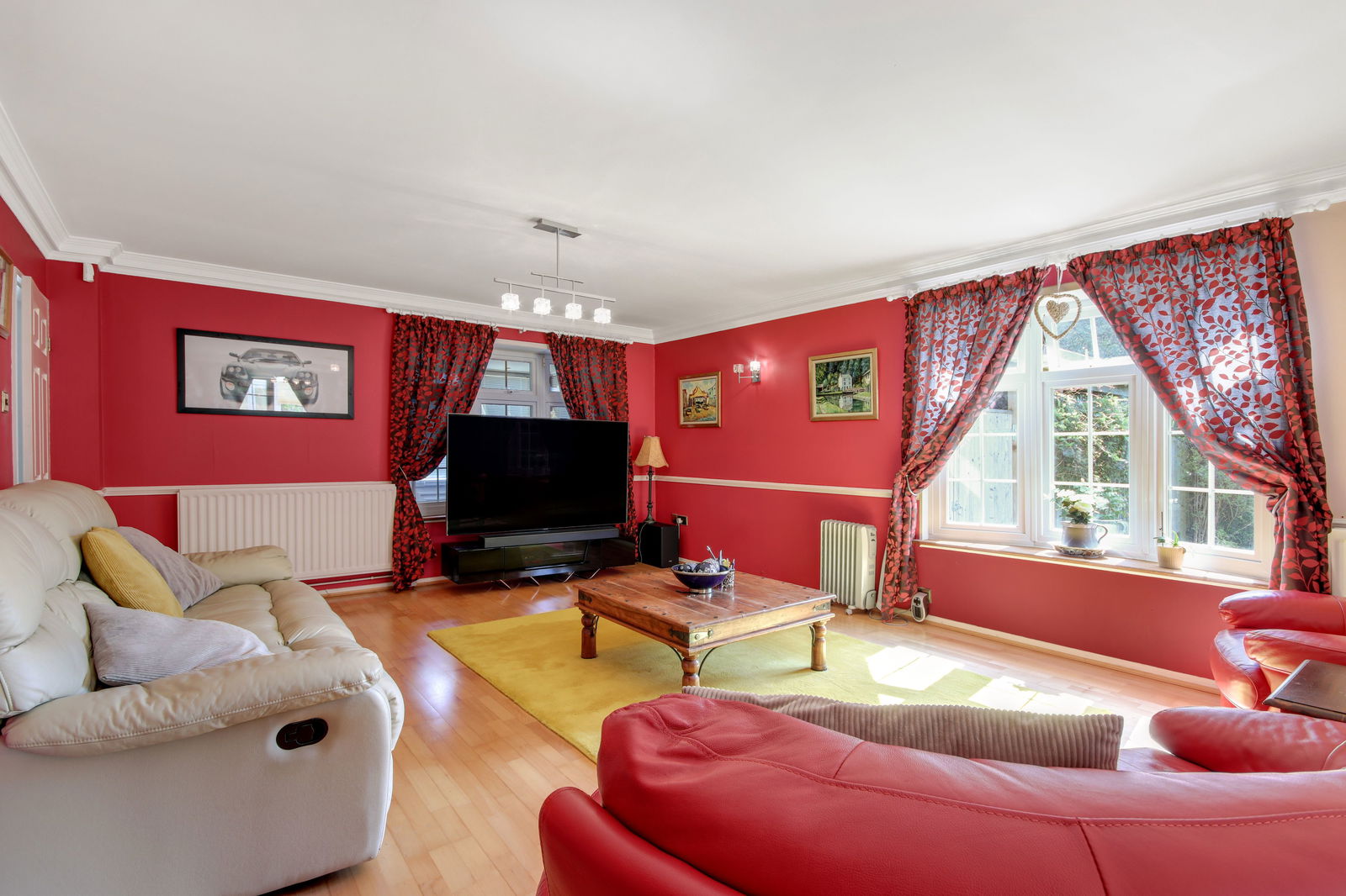 5 bedroom detached house for sale 0