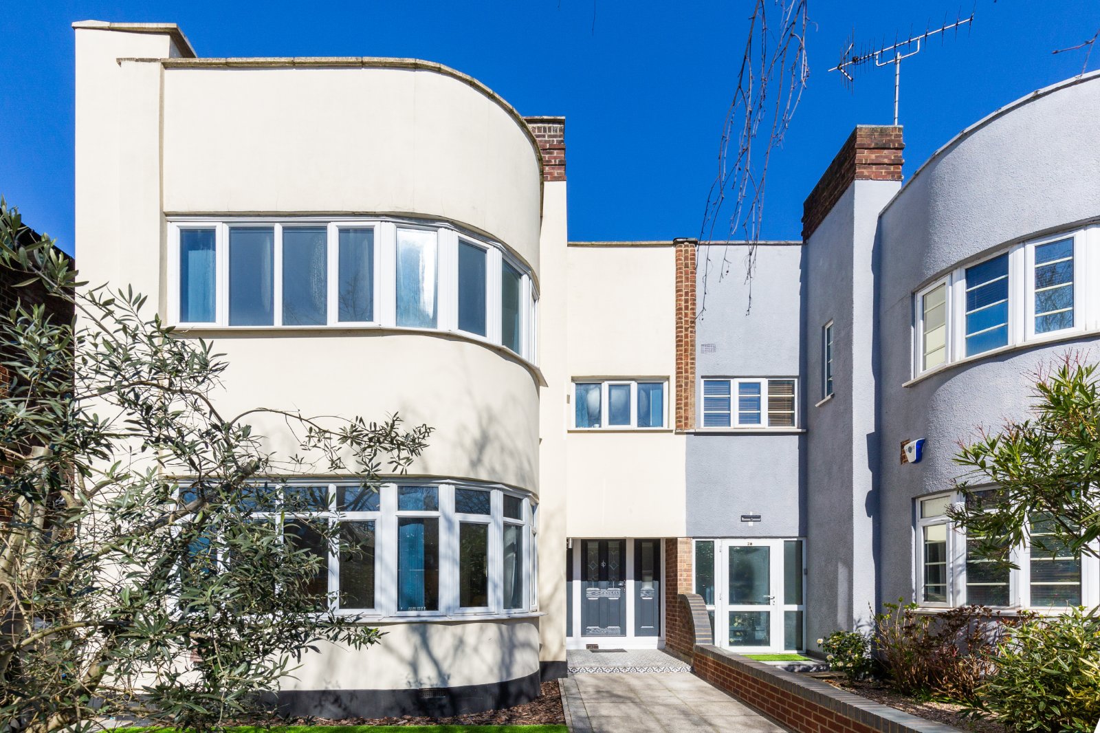 4 bedroom semi-detached house for sale 0
