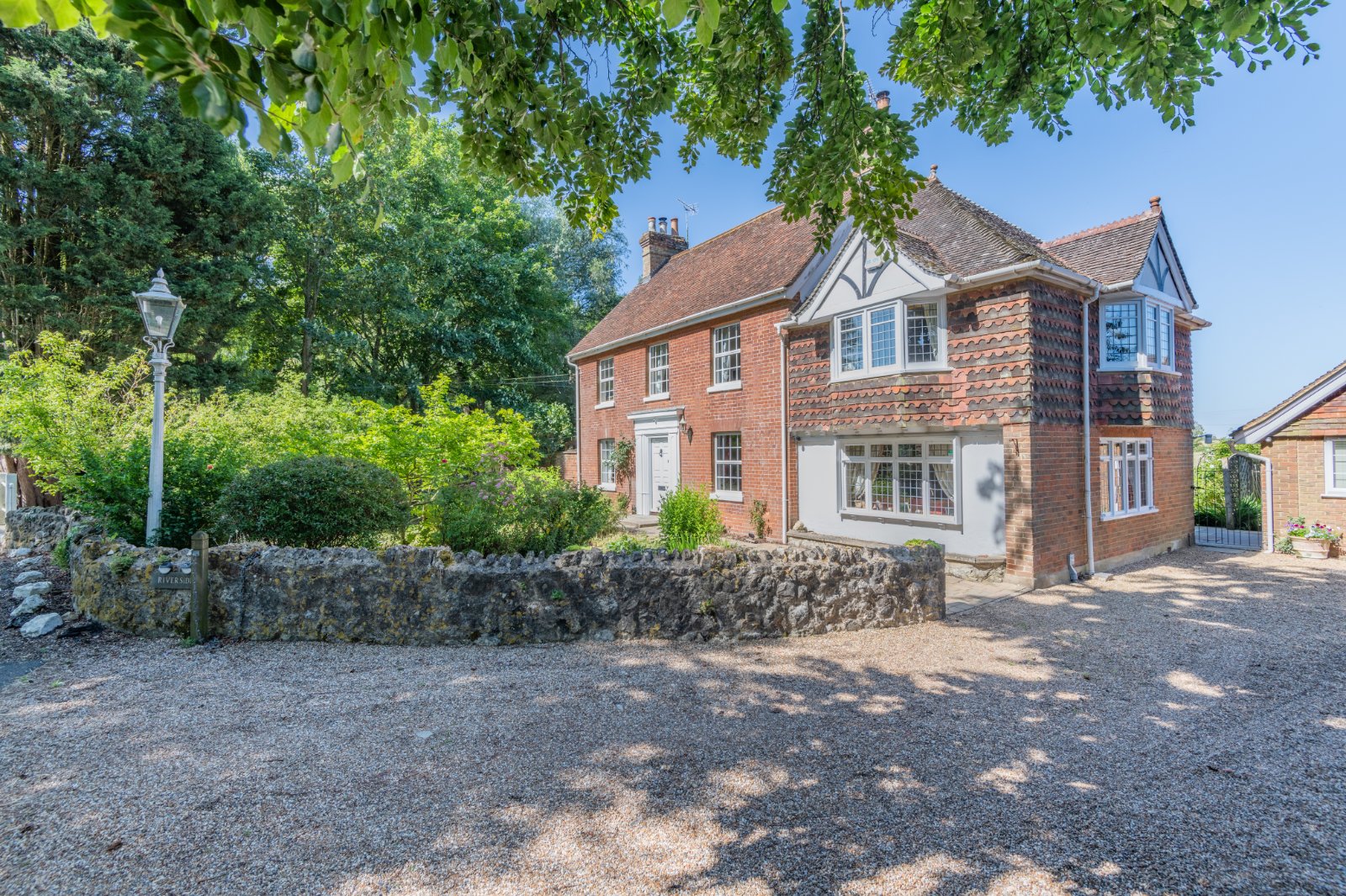 6 bedroom town house for sale 0