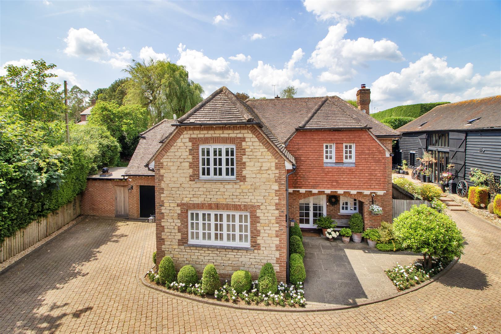 Photos of Saxon Hill, Quebec Avenue, Westerham TN16 65004380