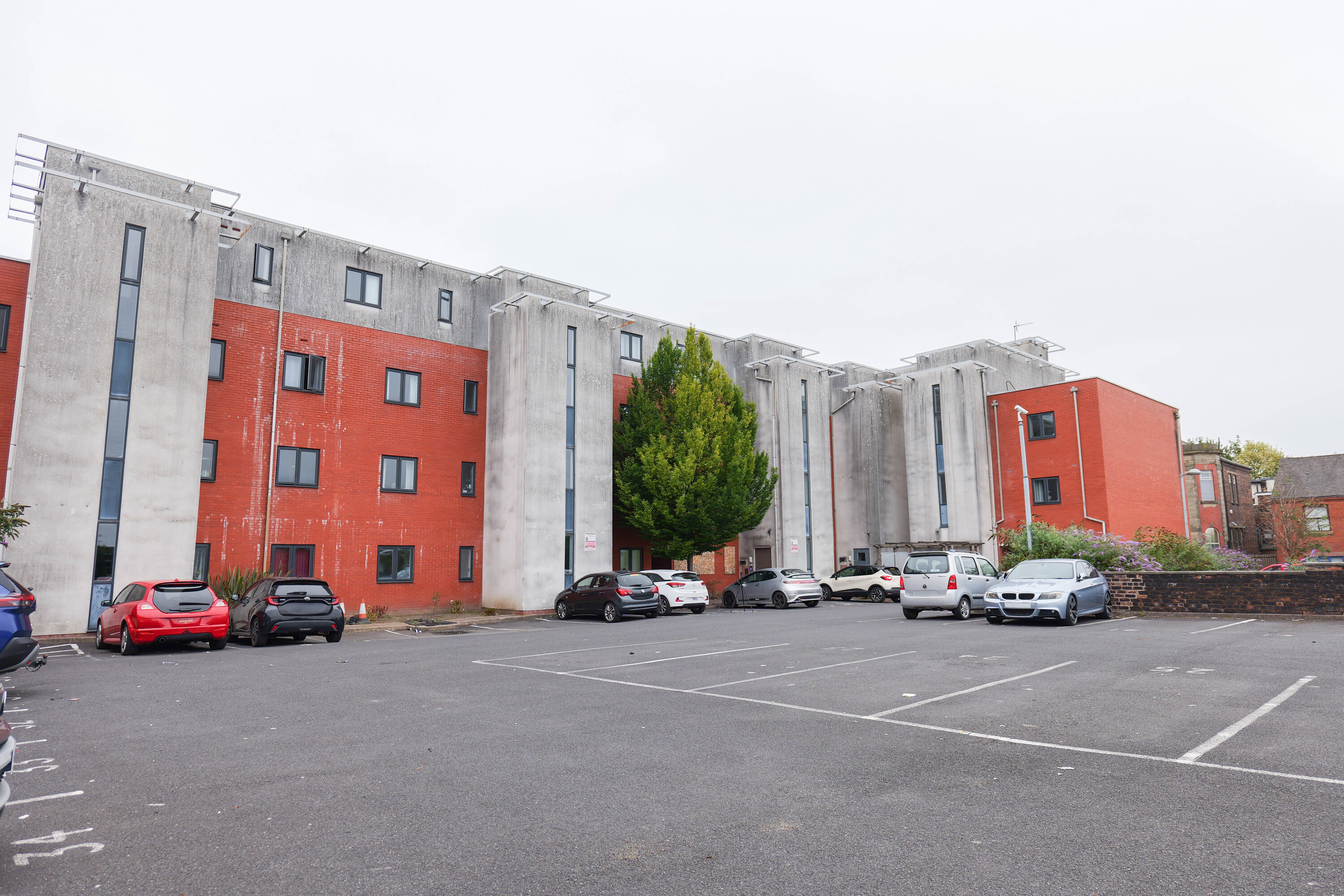 2-bed flat on Apartment 17, Palace Court,, Wardle Street, Stoke-on-Trent, £45,000
