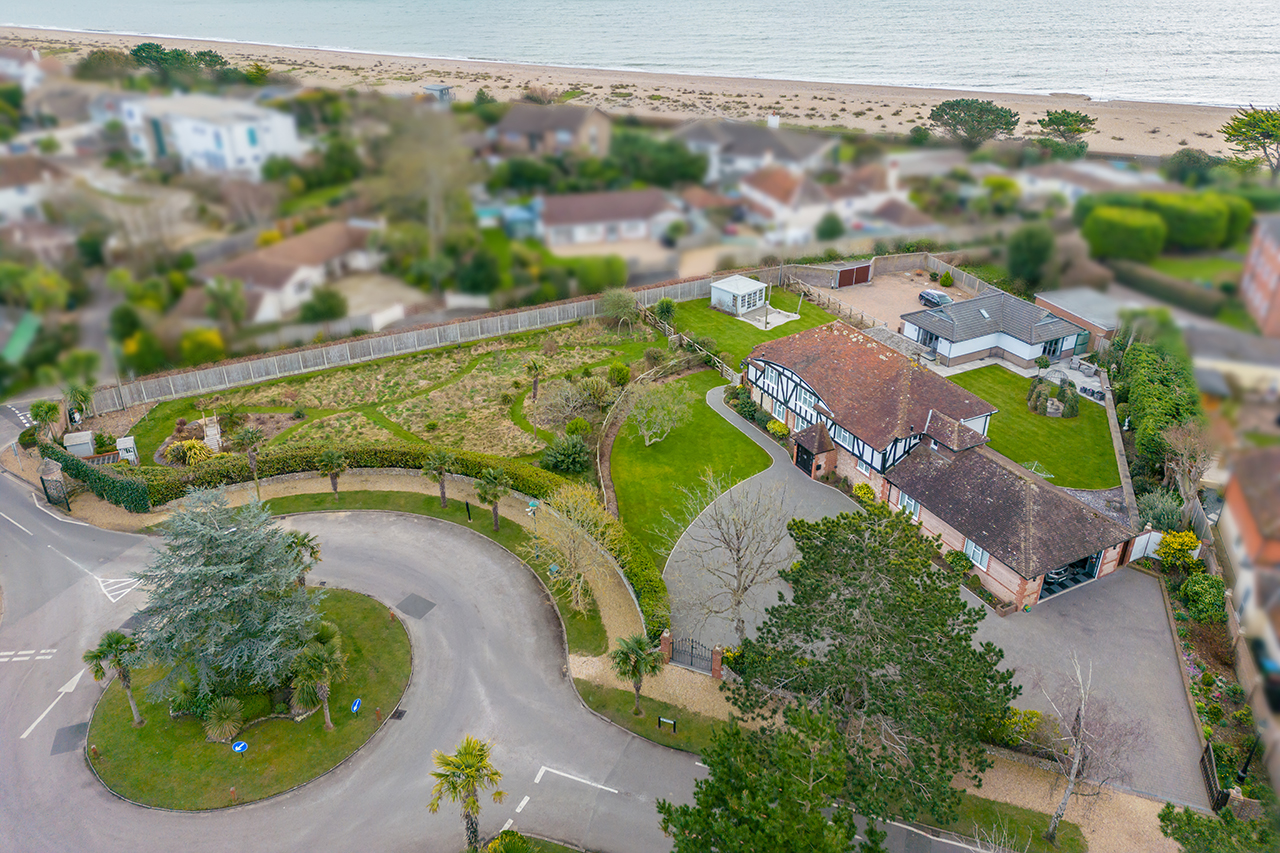 5 bedroom detached house for sale 0
