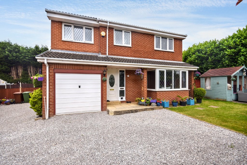 4-bed detached on 21, Potovens Lane, Wakefield, £350,000