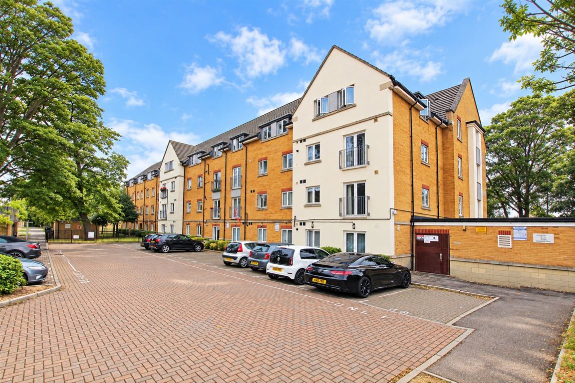 Wood Lane, Isleworth photo 5