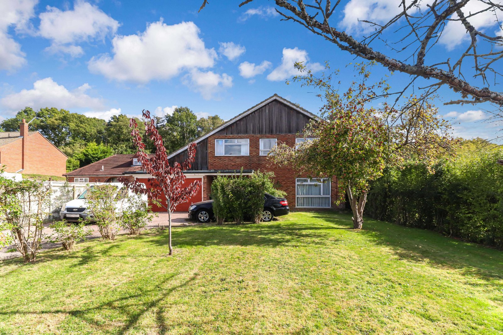 4 bedroom detached house for sale 0