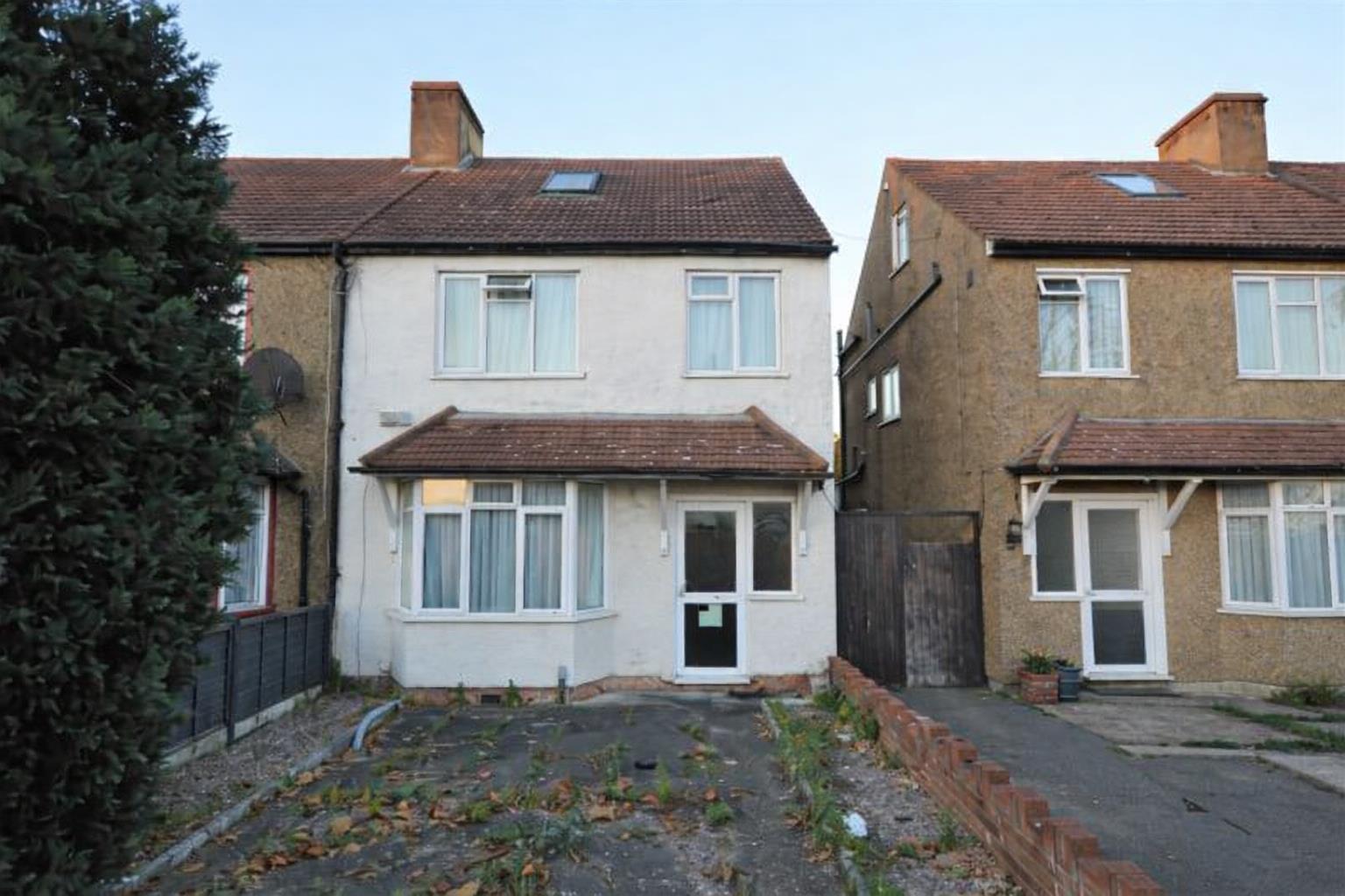326, Bath Road, West Drayton photo 2