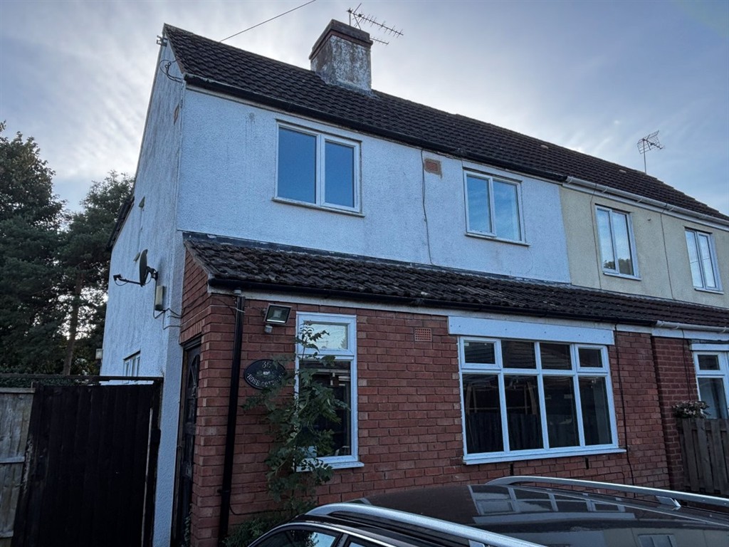 35, Water Street, KINGSWINFORD photo 2