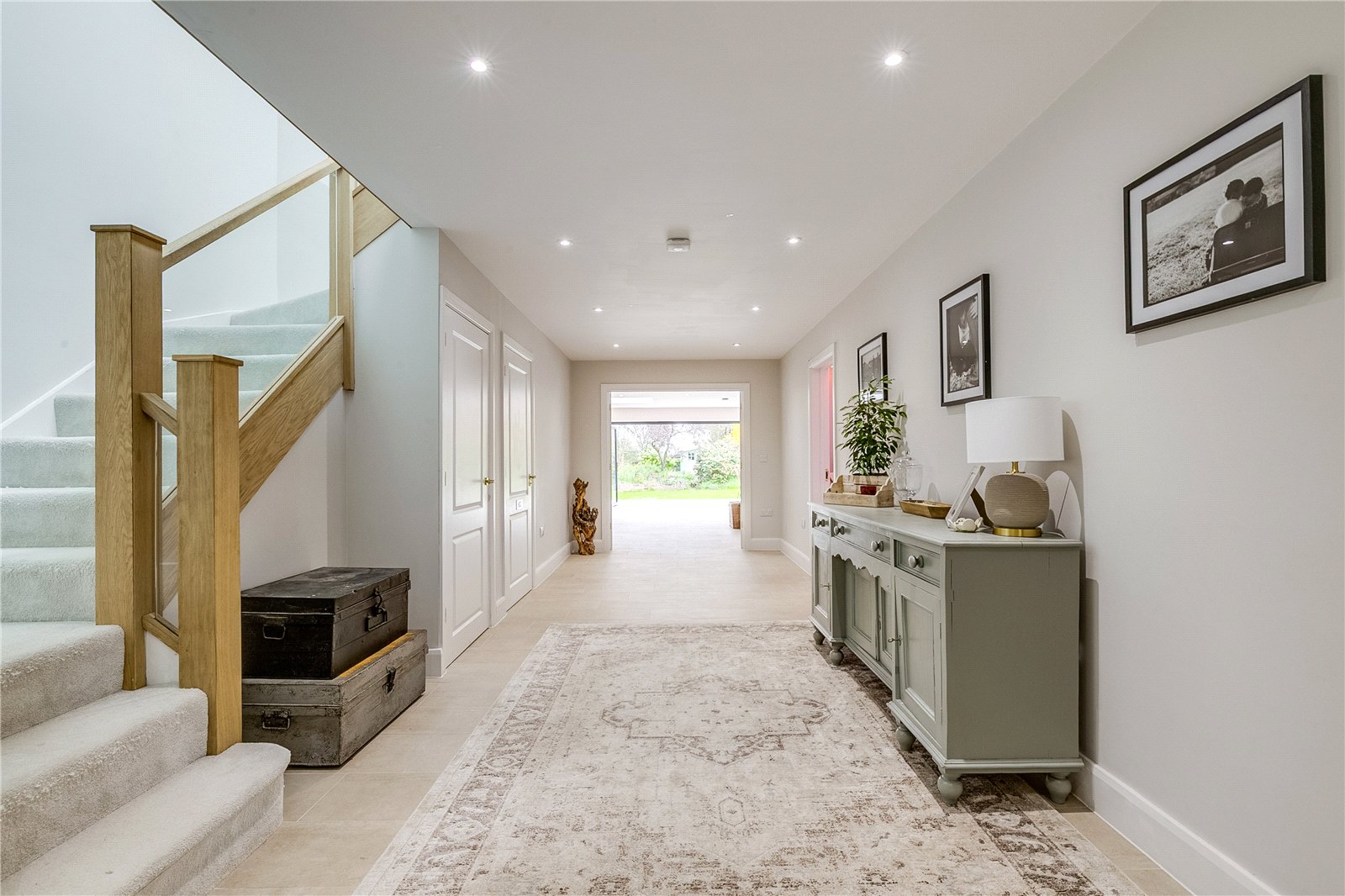 14, Oakfields Avenue, Hertfordshire photo 4