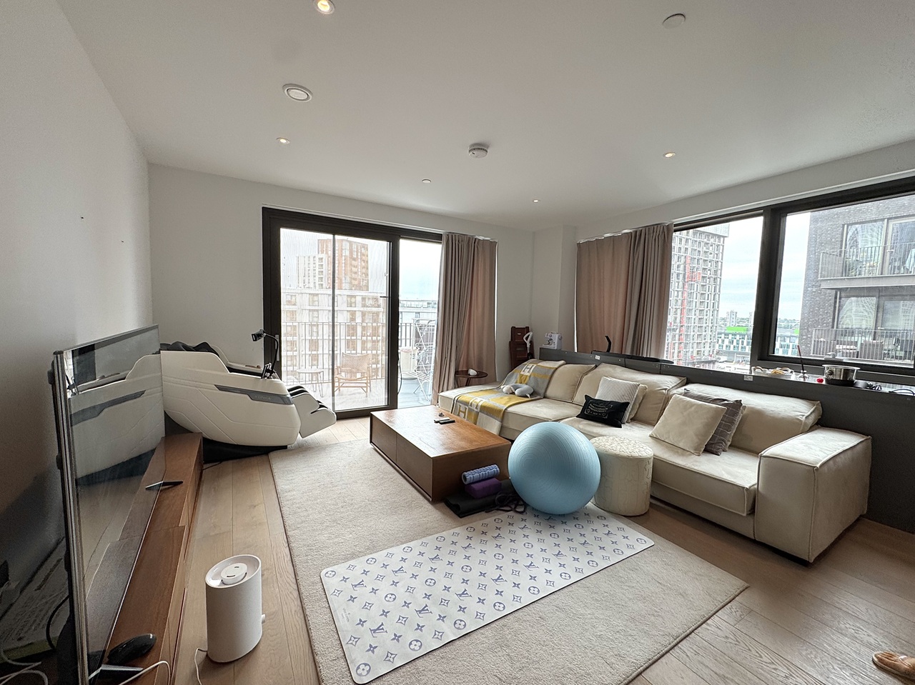 3 bedroom new flat for sale 0