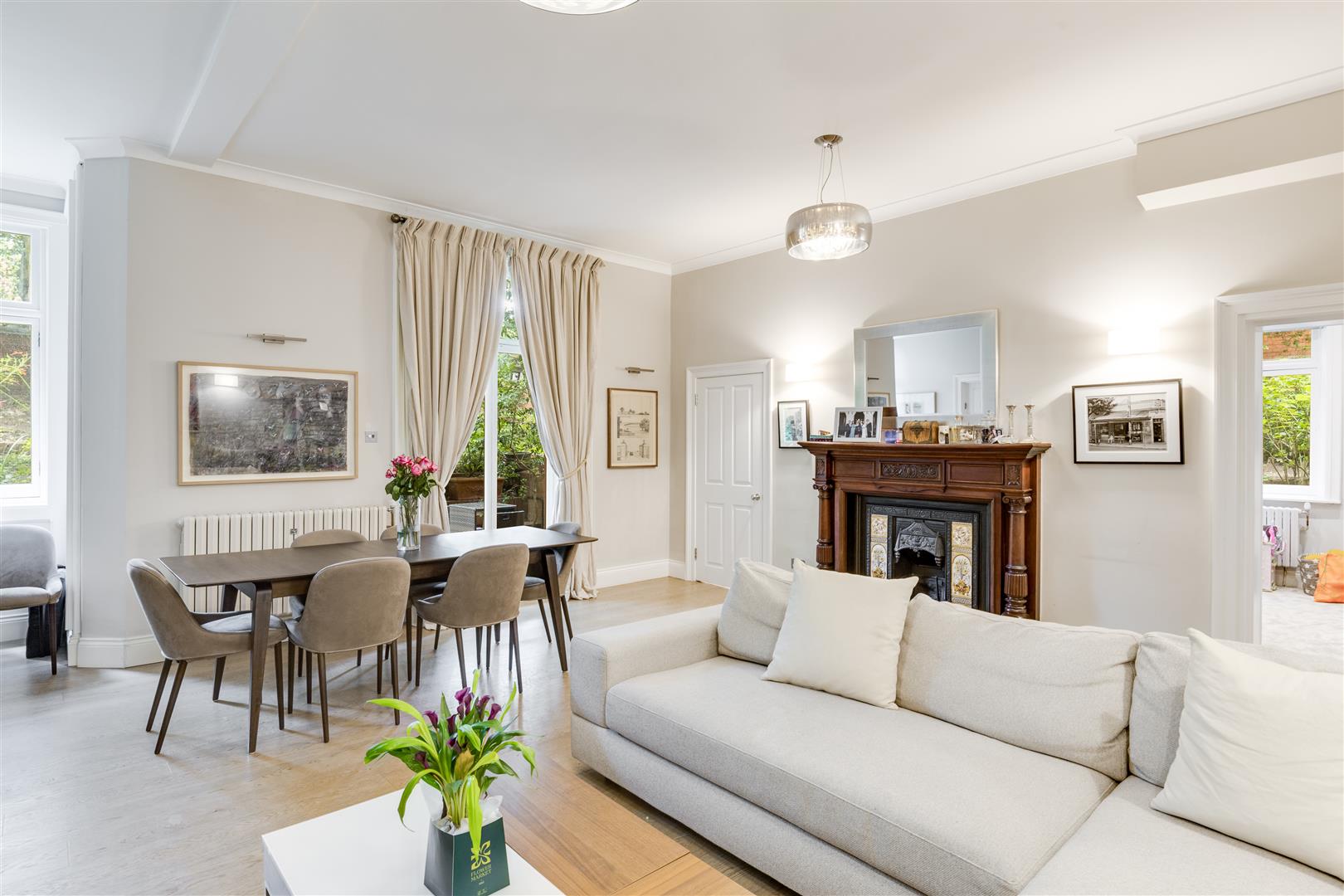 2 bedroom flat for sale 0