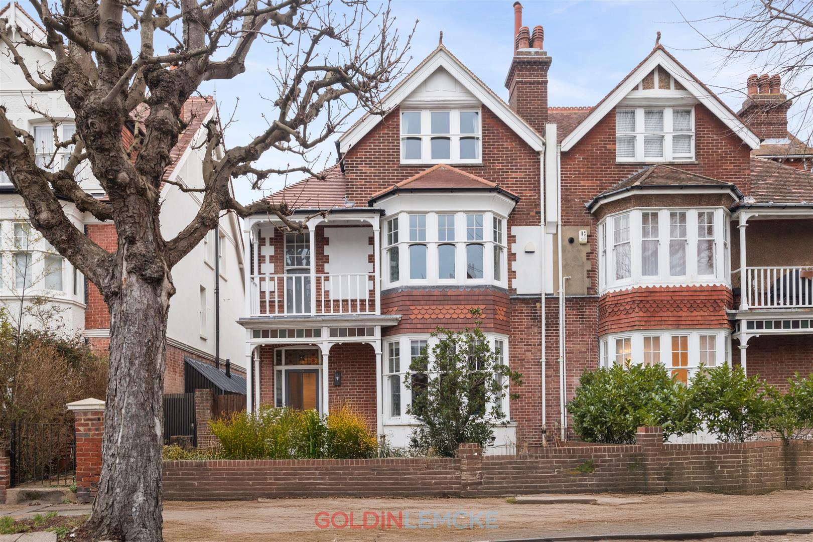 5 bedroom semi-detached house for sale 0