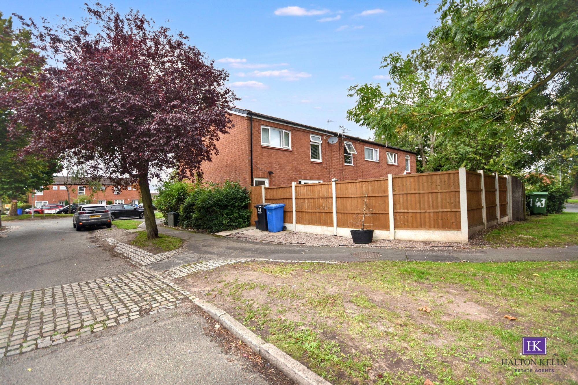 44 Grosvenor Close, Warrington photo 4