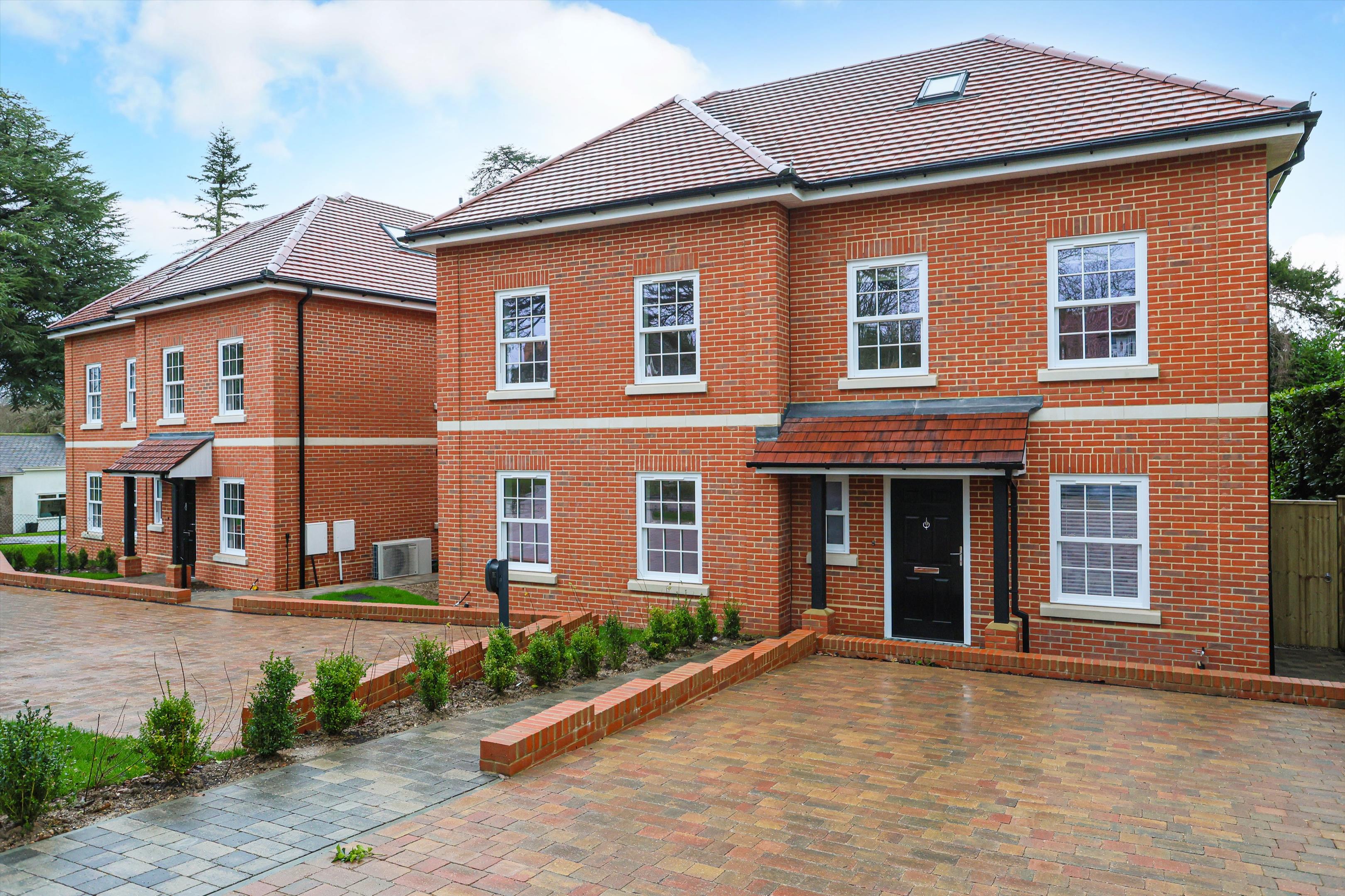 6 bedroom end terrace house for sale in London