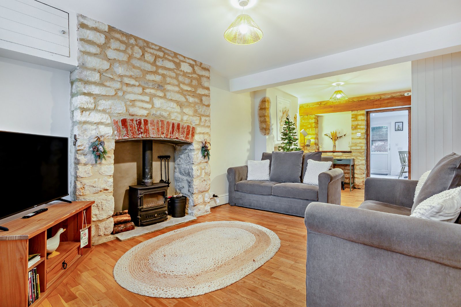 Churn View Cottage, 11, Cheltenham Road, Gloucestershire photo 3