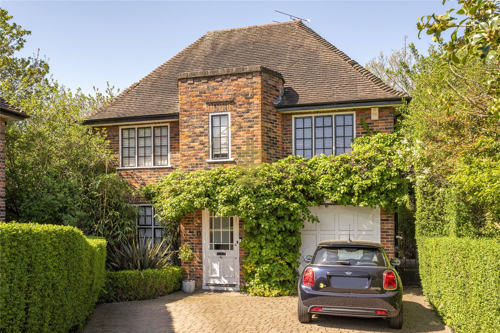 5 bedroom terraced house for sale