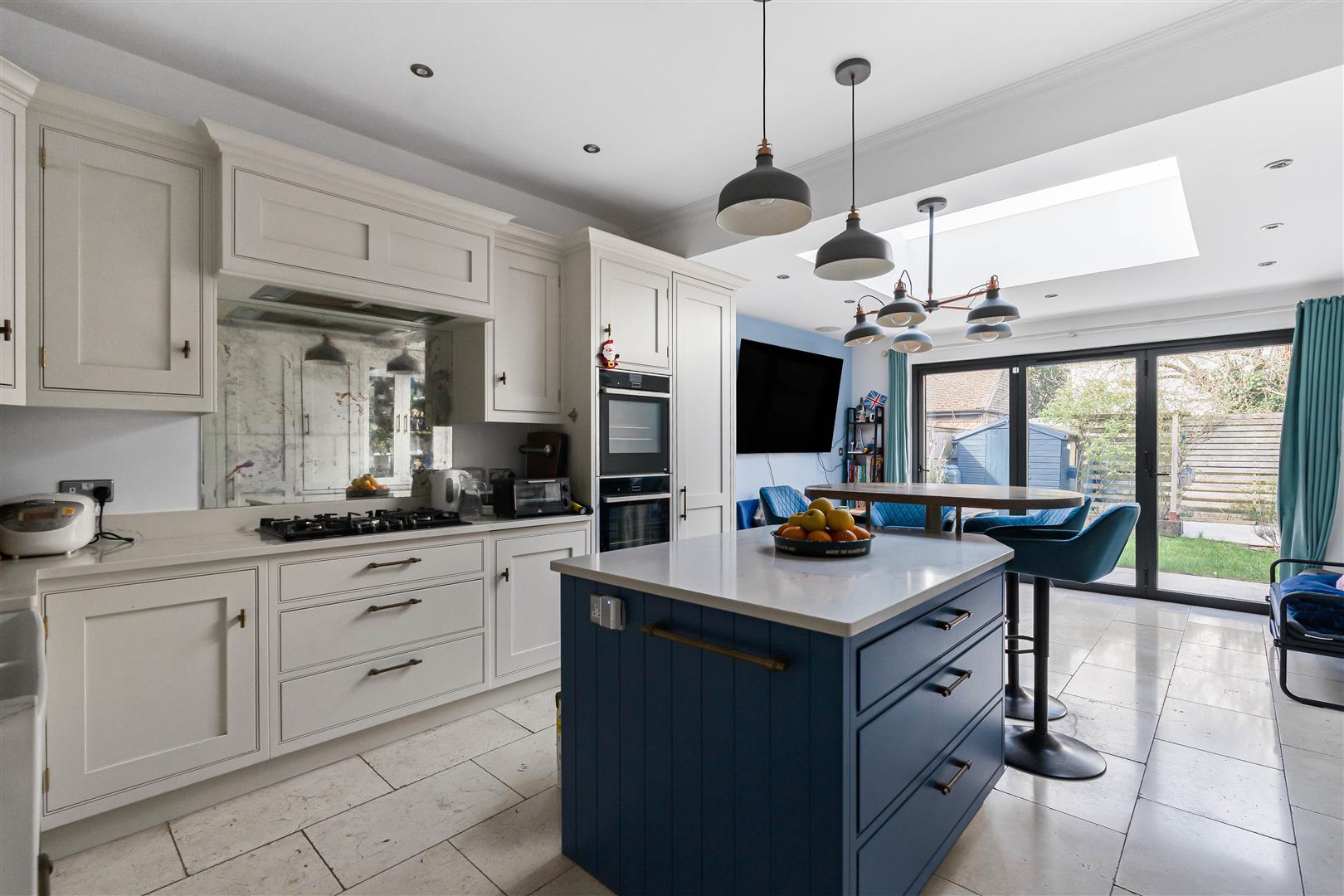 4 bedroom detached house for sale 0