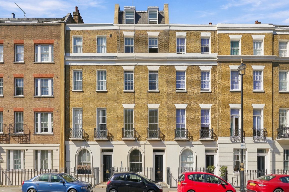 First Floor Flat, 68, Ebury Street, London photo 2