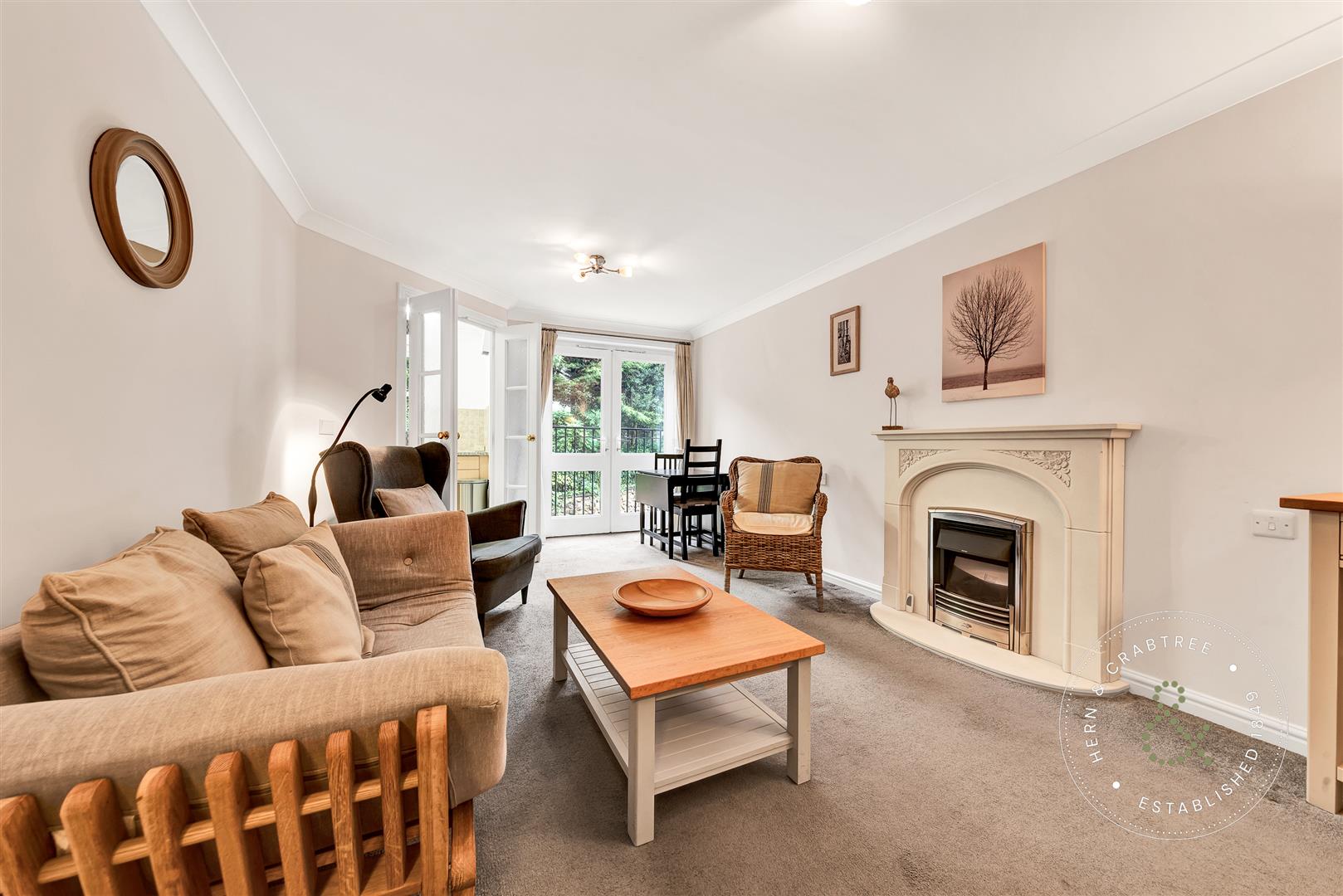 21 Pritchard Court, Cardiff Road, Cardiff photo 4