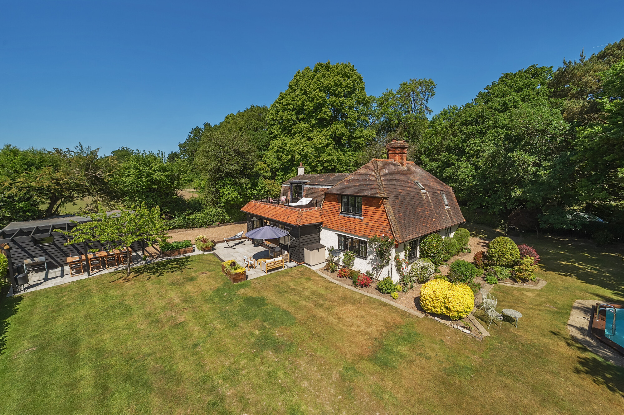 4 bedroom detached house for sale 0