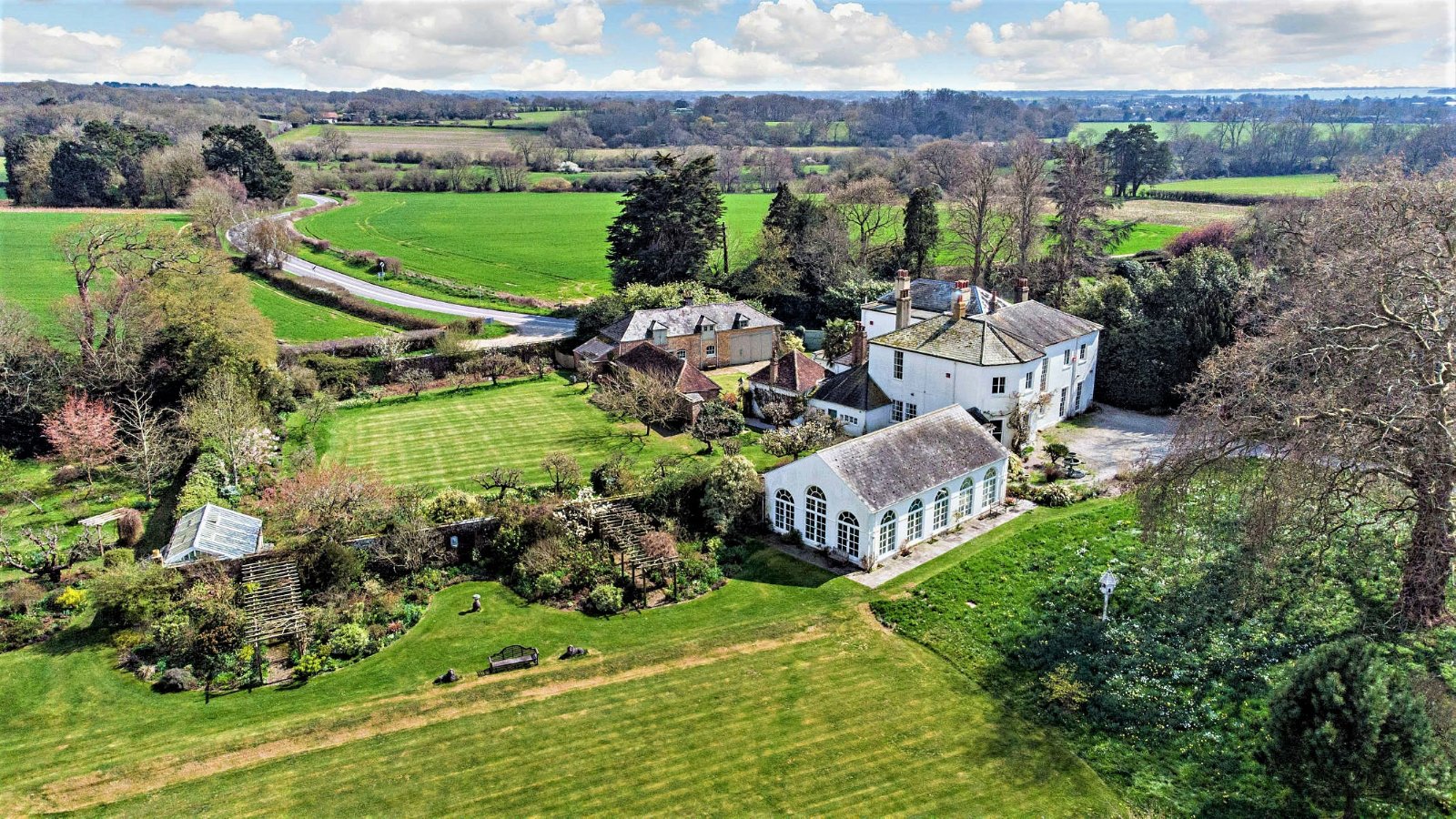 9 bedroom detached house for sale 0