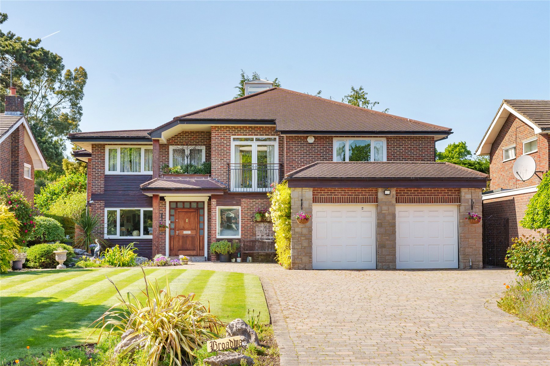 5 bedroom detached house for sale