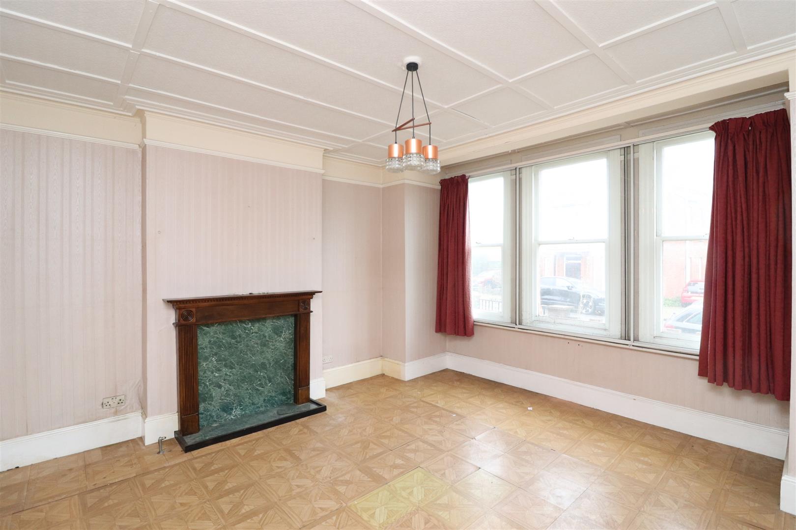 23, Blenheim Road, St. Albans photo 3