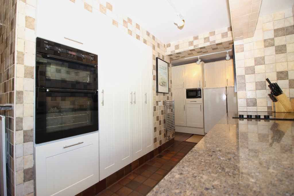 Photos of Maidstone Road, Borough Green TN15 65527365 PrimeLocation