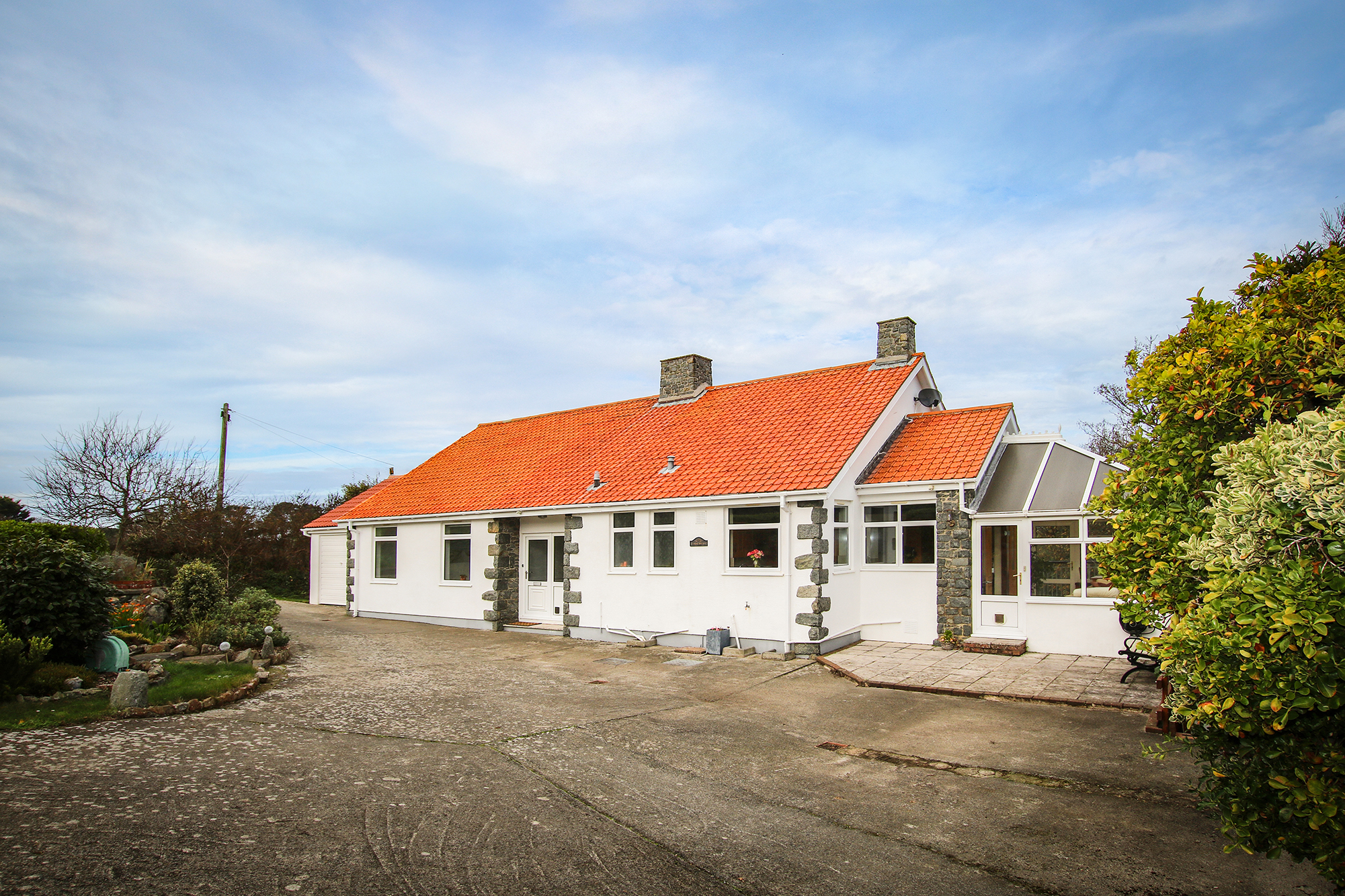 Best Coastal Towns to Buy Property in the UK