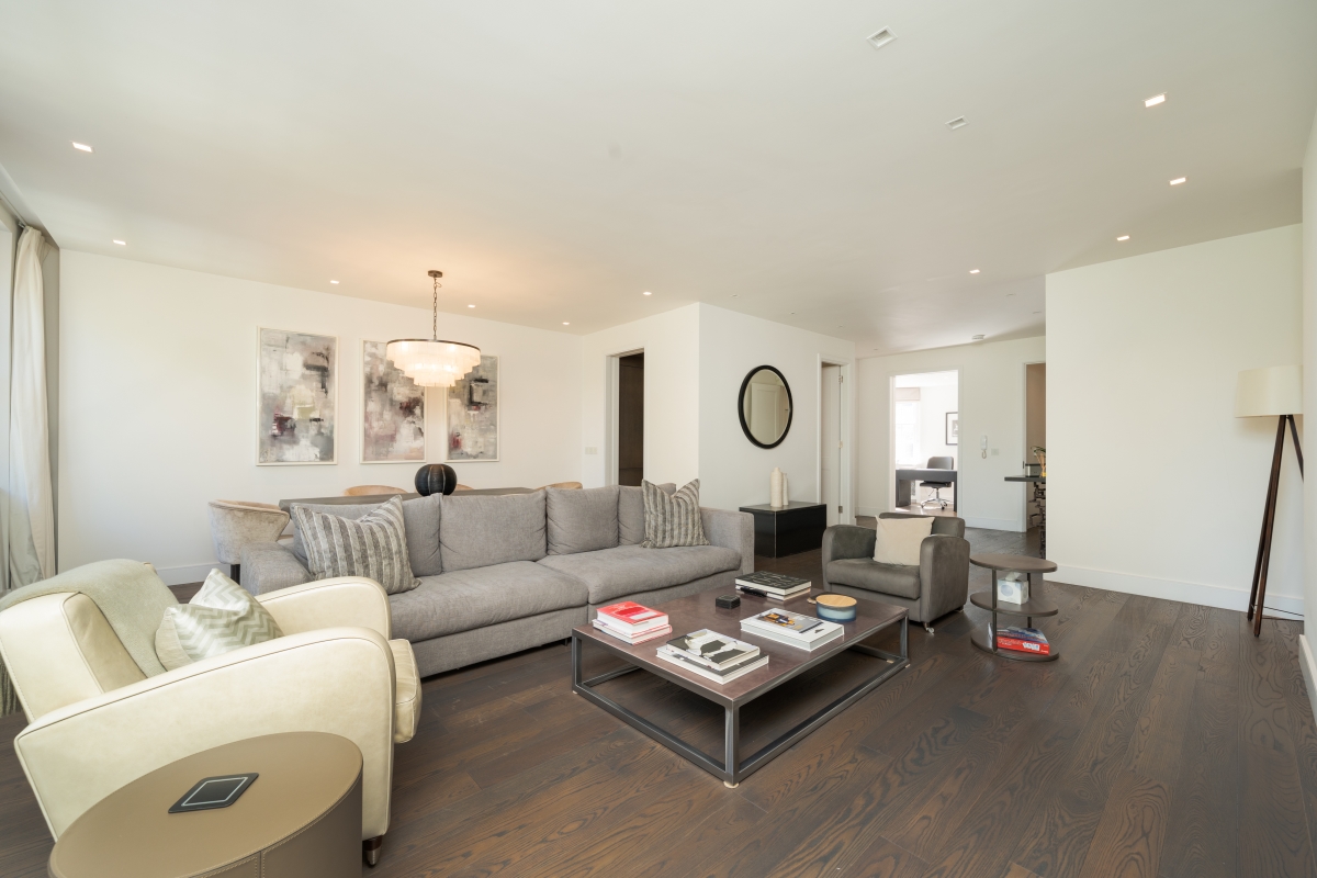 3 bedroom flat for sale 0