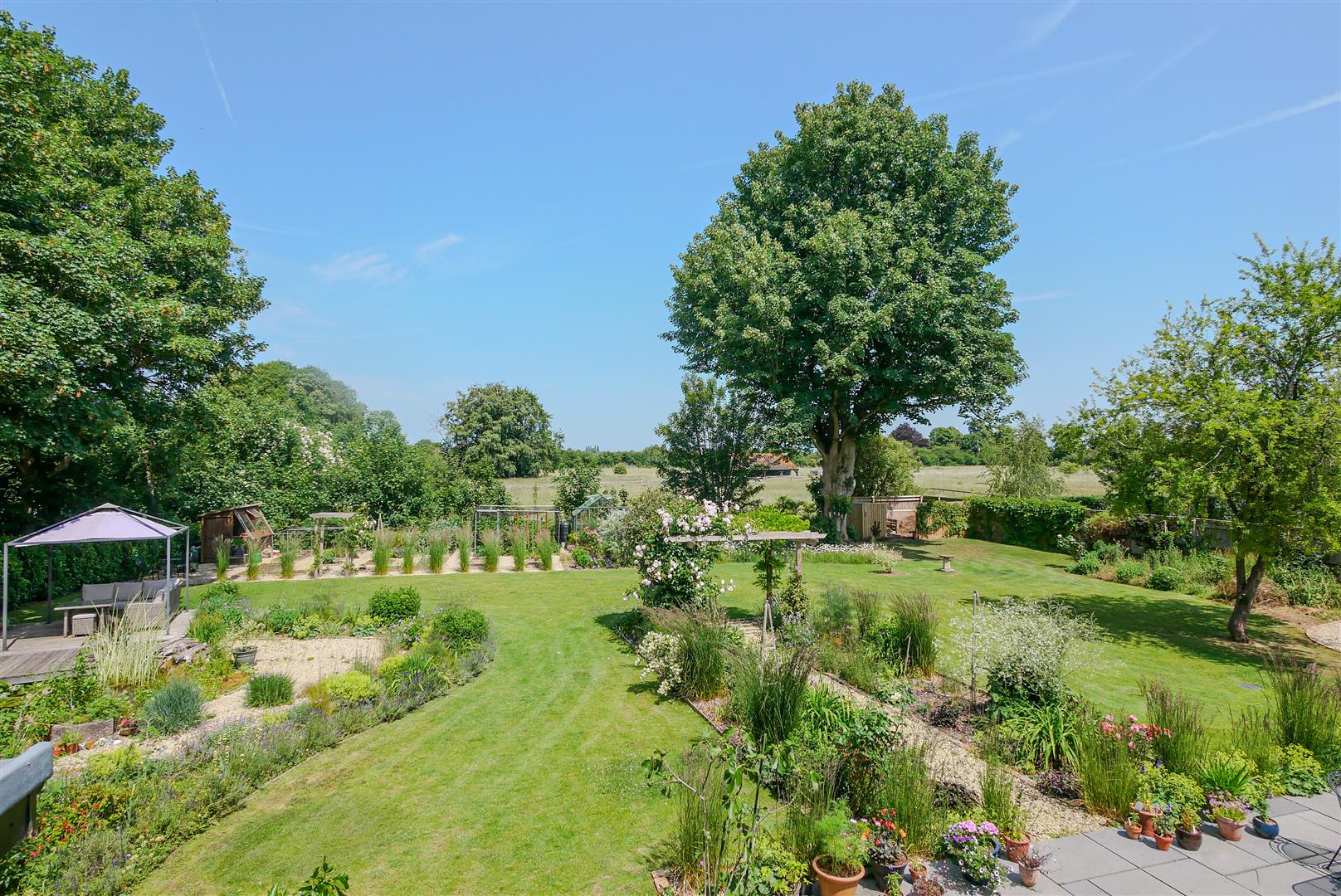 4 bedroom detached house for sale 0