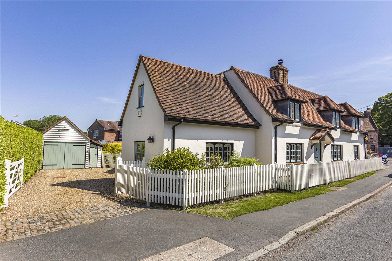 4 bedroom detached house for sale 0