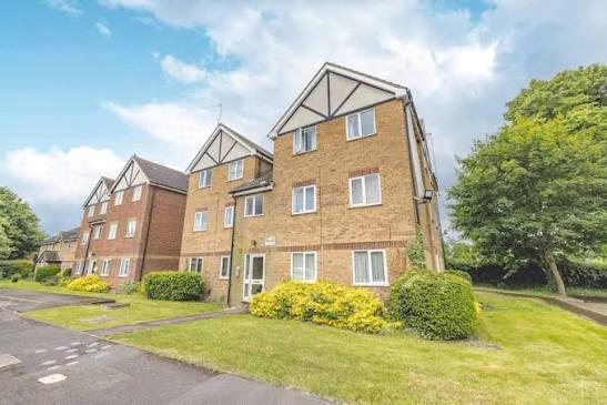 42 Bridgewater Court, Common Road, Berkshire photo 2