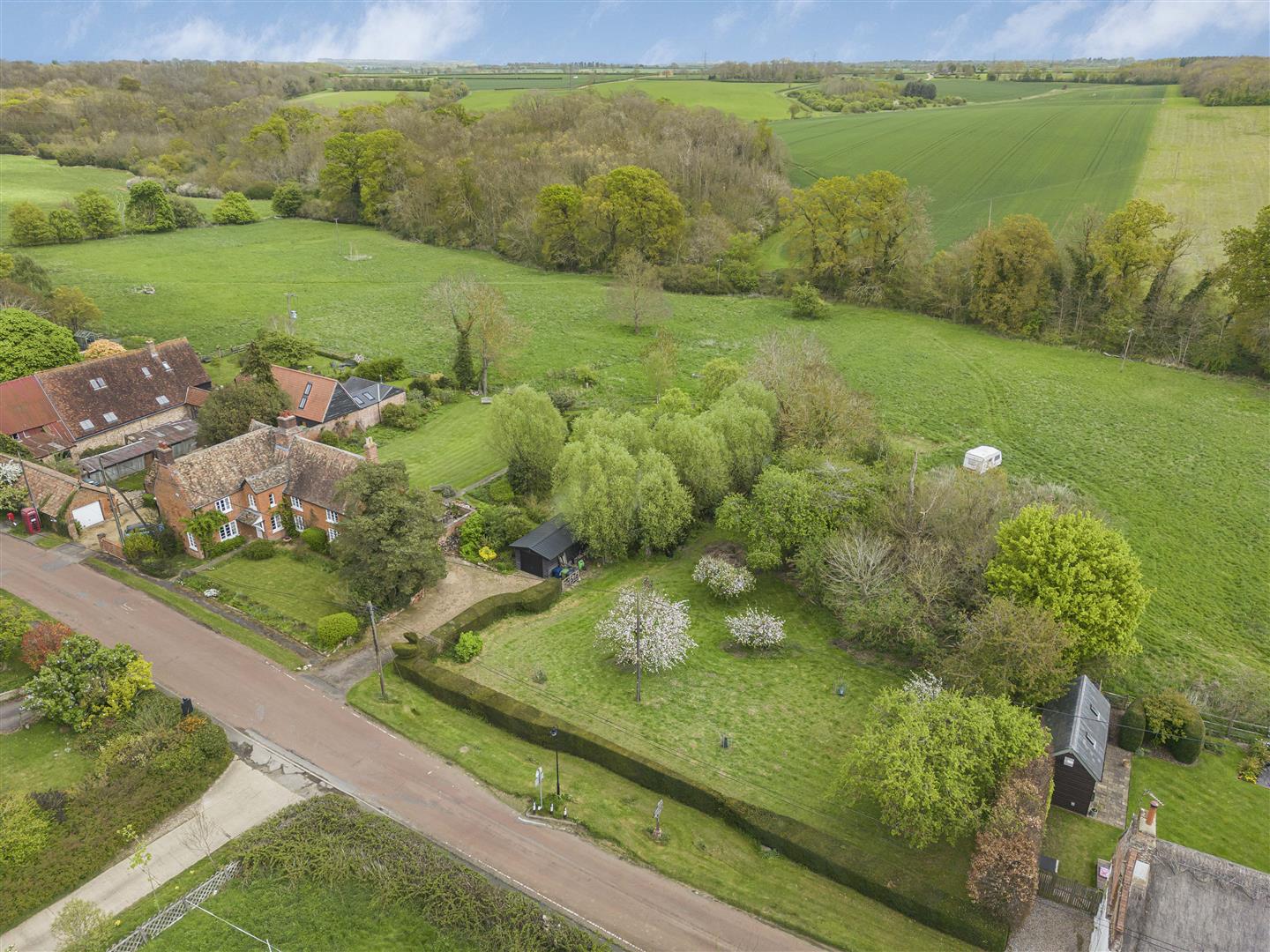 5 bedroom detached house for sale 0