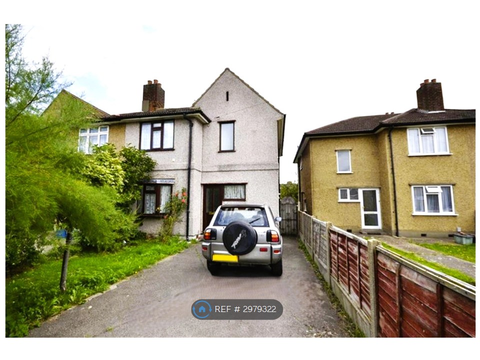 Crown Road, Barkingside, Ilford photo 2