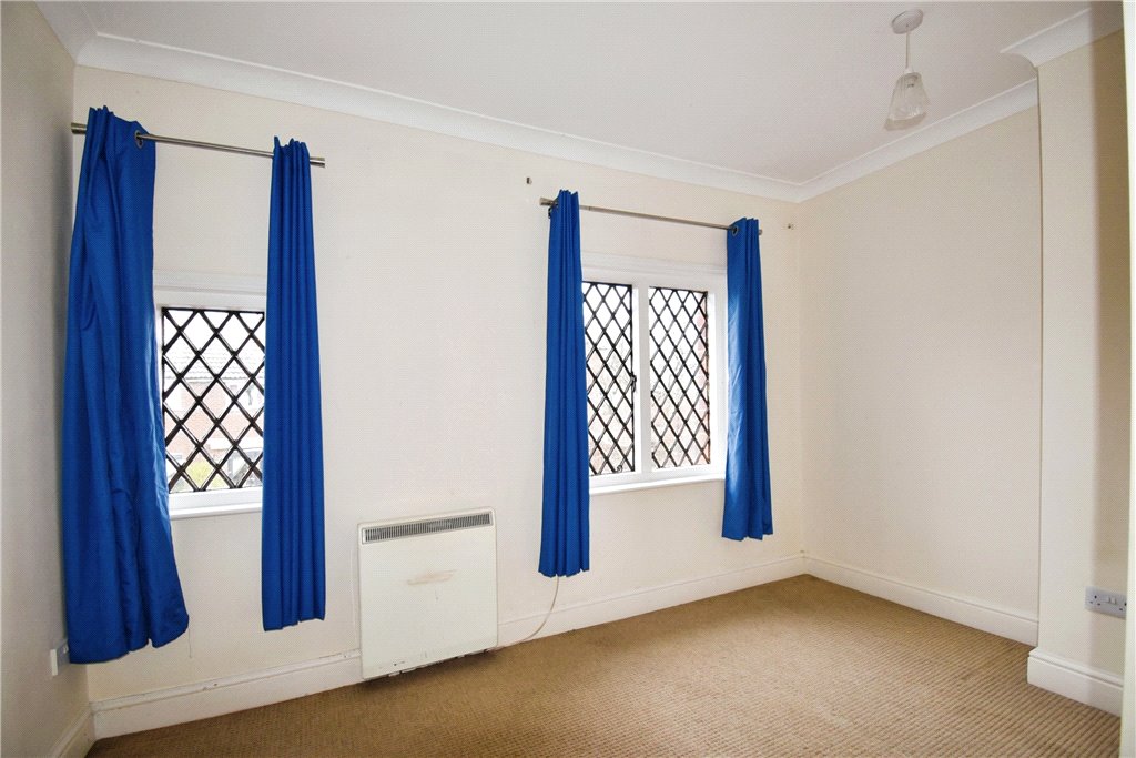 Photos of Riverside Gardens, Romsey, Hampshire SO51 66483774