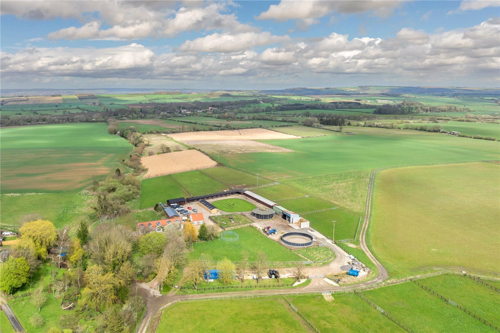 5 bedroom equestrian property for sale 0