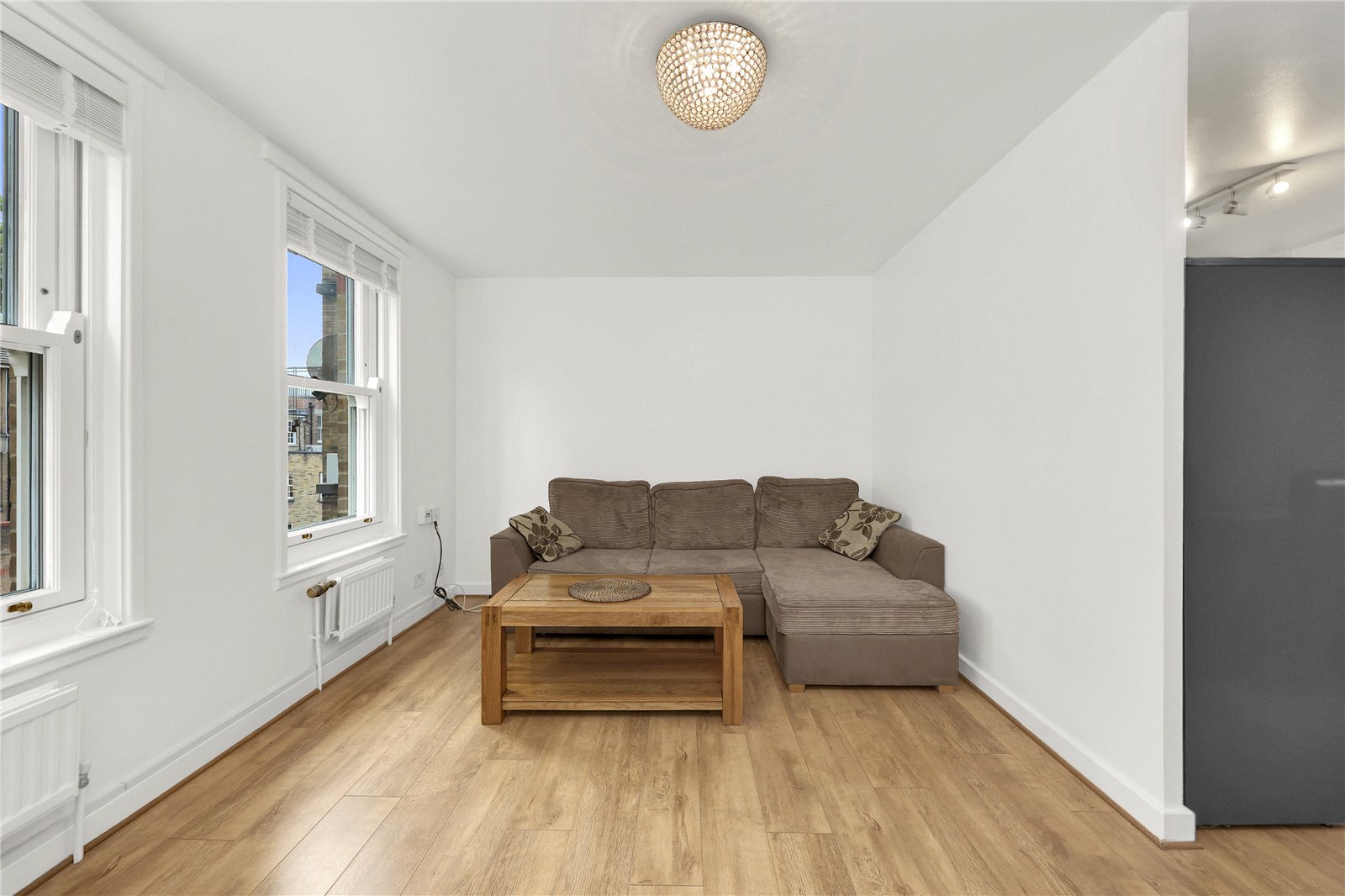 Flat D, 8, Clerkenwell Close, London photo 2