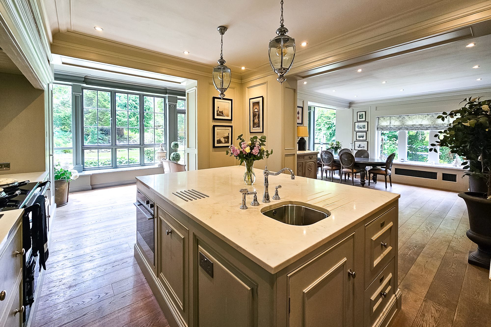 4 bedroom detached house for sale 0