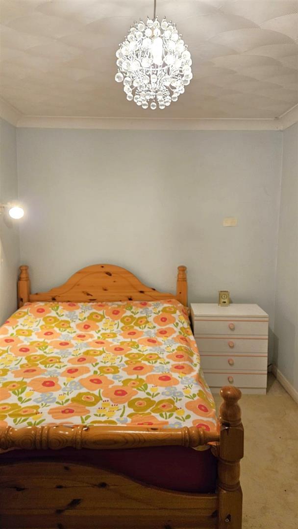 Room 1, 6 Leamington Road, Luton photo 4