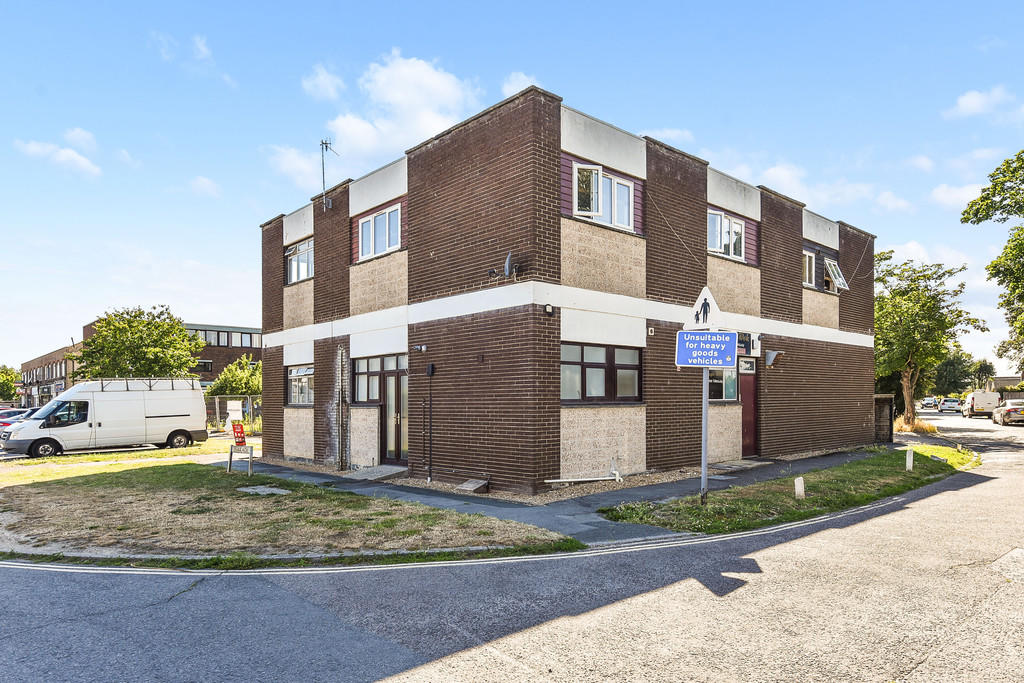 Flat 3, 20, The Parade, Bognor Regis photo 2