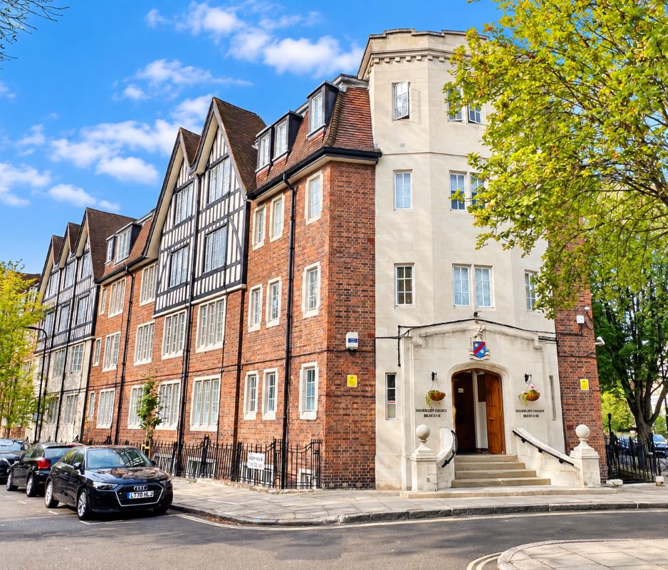 Flat 102 Hillsborough Court, Mortimer Crescent, Maida Vale, NW6 5NT photo 2