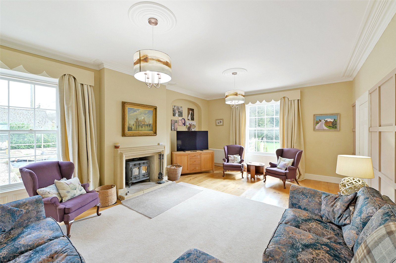 6 bedroom detached house for sale 0