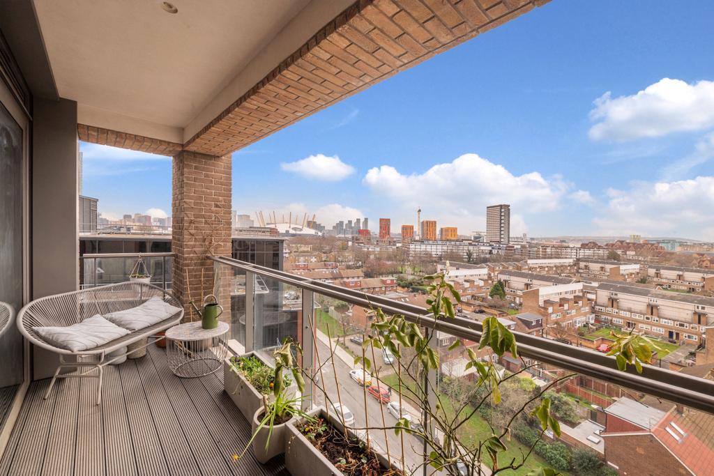Flat 703 Heritage Tower, 118 East Ferry Road, LONDON photo 2