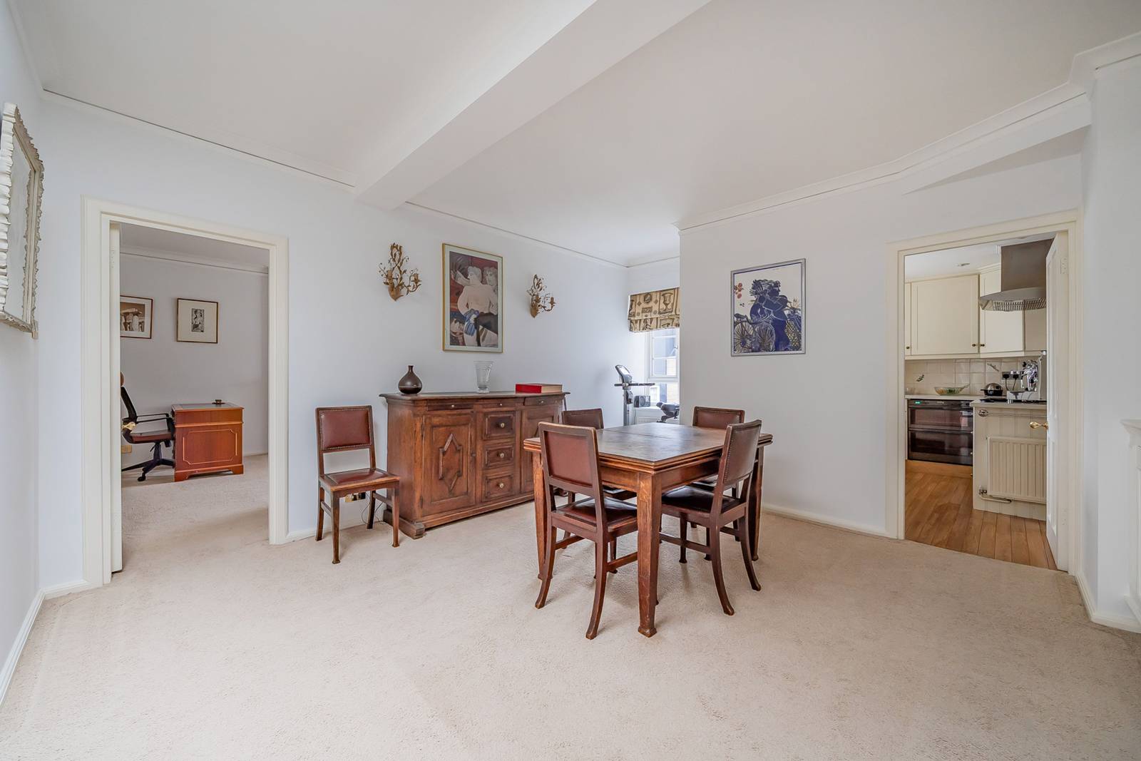 2 bedroom flat for sale 0