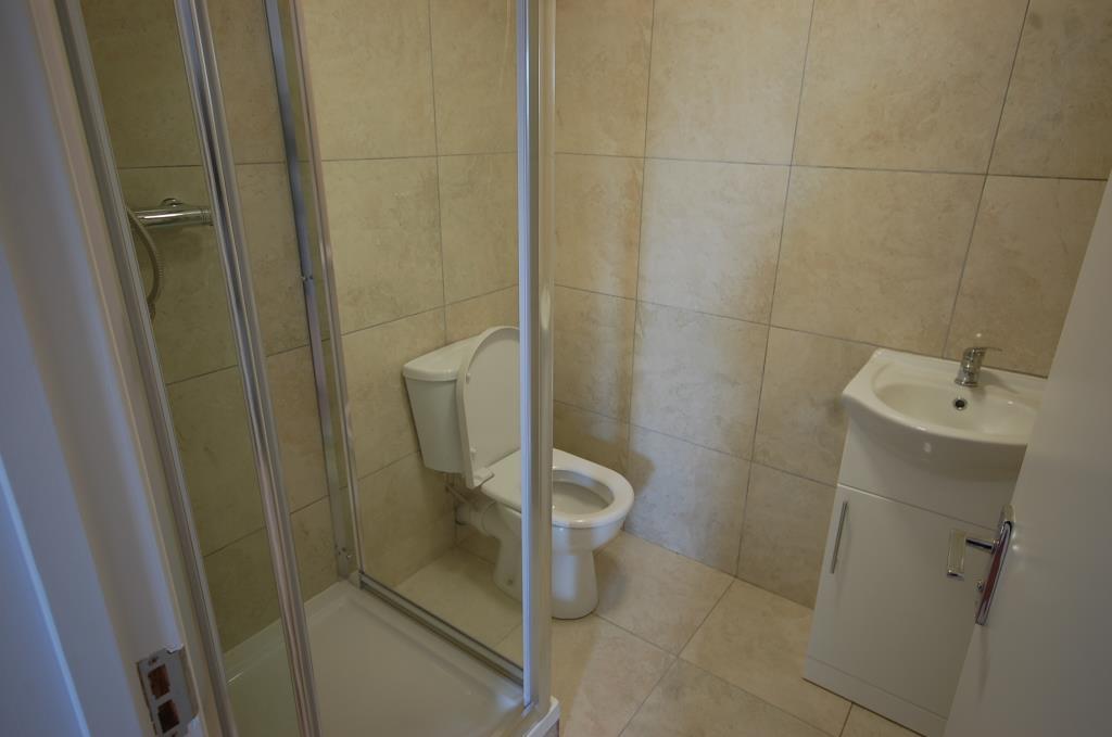 The Front Flat Studio, 141 Ickenham Road, Ruislip photo 3