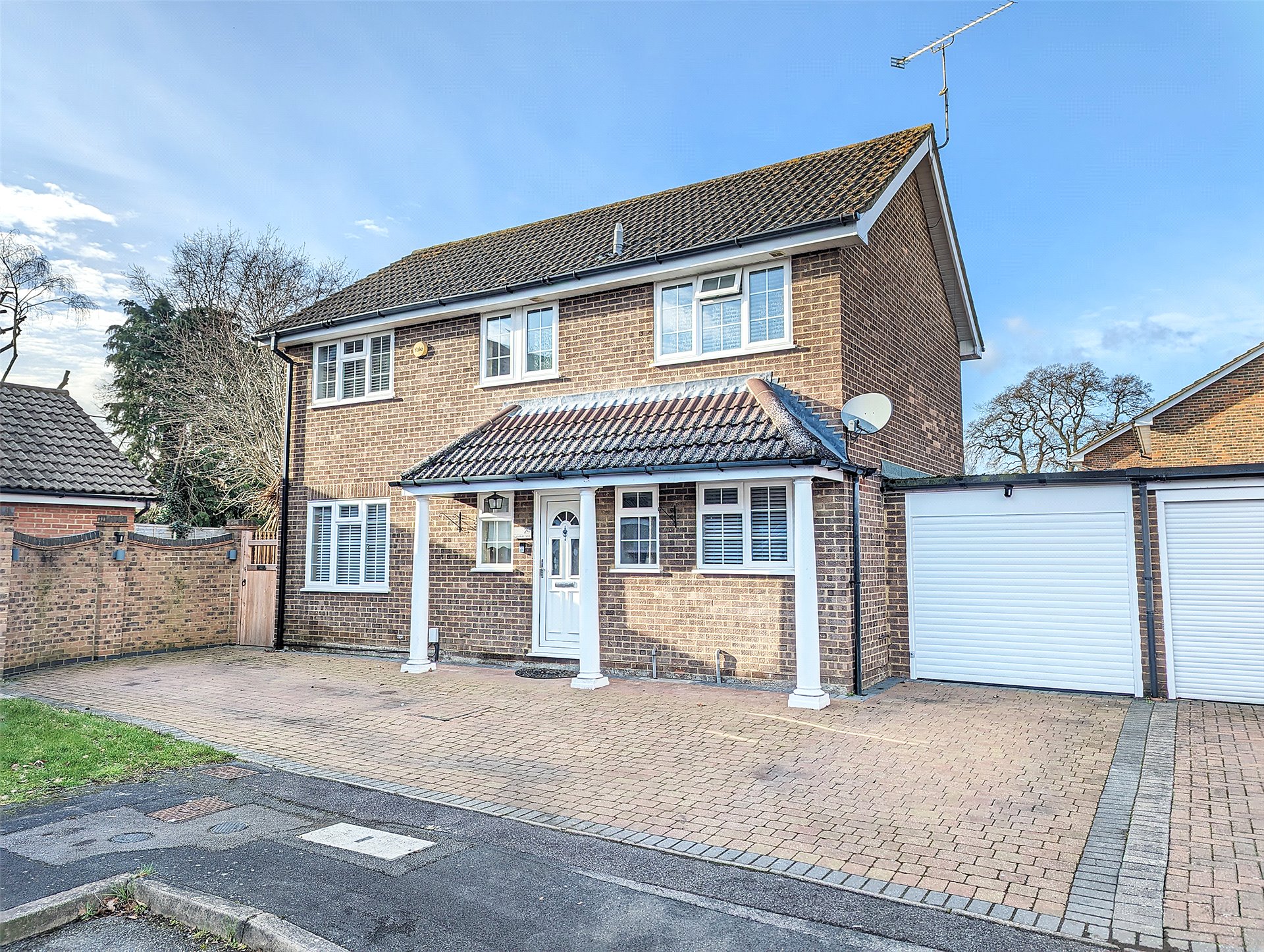 Free property report 24 Ashbury Drive, Blackwater, Farnborough, GU17